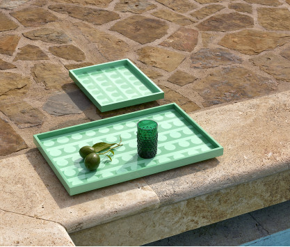 Wiesengrün lackiertes Tablett, klein Wiesengrün lackiertes Tablett, klein