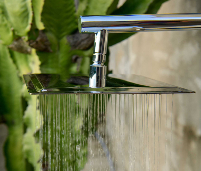 Douche avec mitigeur + pomme douche Ø 20 cm