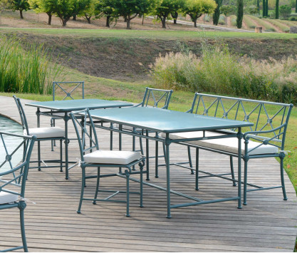 Quadratischer Tisch aus Aluminium 90 × 90 cm – BLAU Quadratischer Tisch aus Aluminium 90 × 90 cm – BLAU