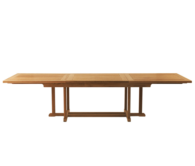 Extendable teak table