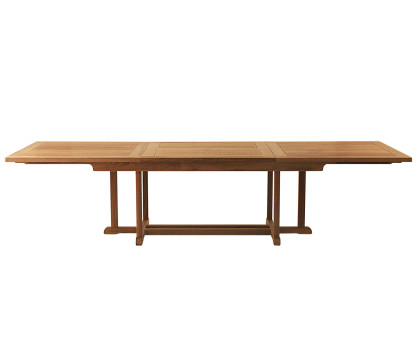 Extendable teak table