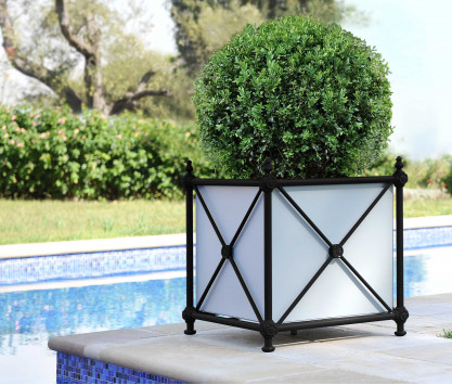 Aluminum planter - BLACK Aluminum planter - BLACK