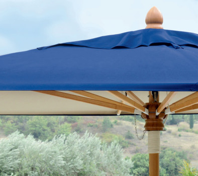 A few words about the history of Tectona's Roma parasols