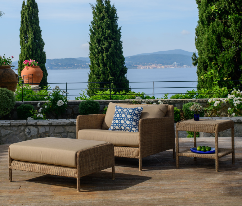 Ensemble de jardin en résine tressée