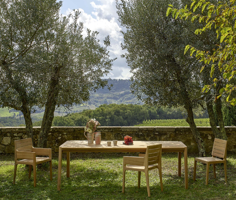Table rectangulaire en teck Serena