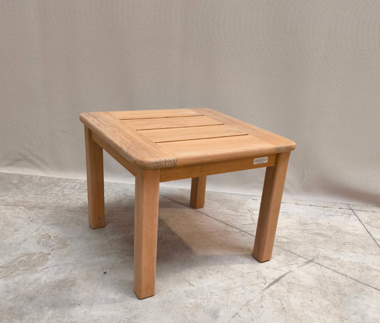 Table carrée Clubhouse teck massif - MODELE EXPO