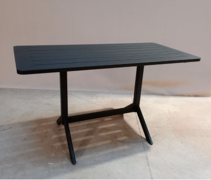 TABLE RECTANGULAIRE CLUBHOUSE - MODELE EXPO
