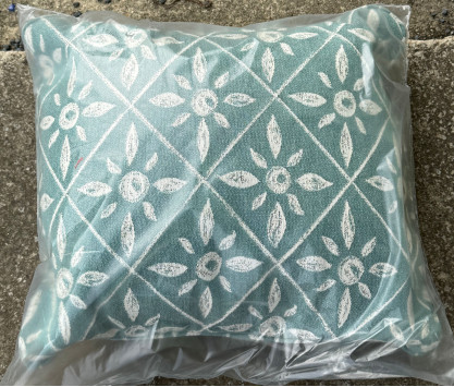 Coussin d'appoint motifs VERT - MODELE EXPO