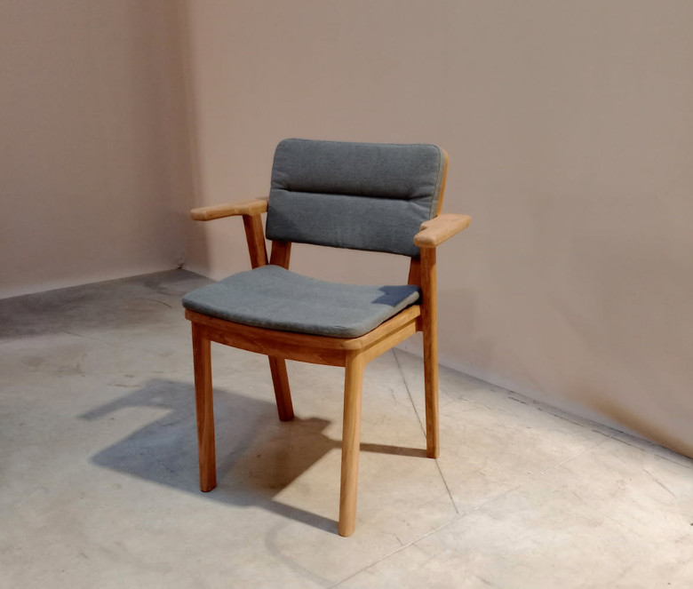 Fauteuil empilable Clubhouse Gris noir - MODELE EXPO