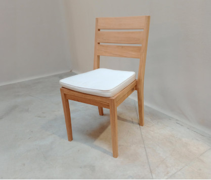 Chaise empilable teck massif Exeter coussin écru - MODELE EXPO