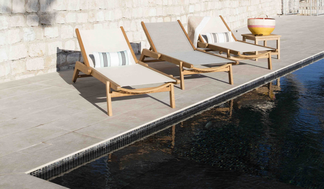 Six chaises longues pour se détendre et profiter du soleil !