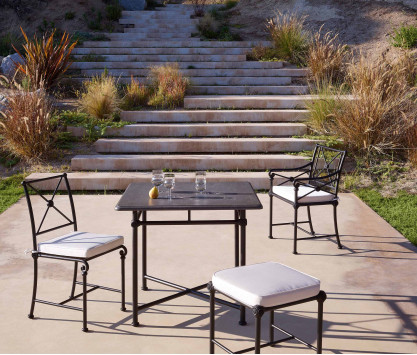 Tavolo quadrato 75 x 75 cm - piano in marmo grigio