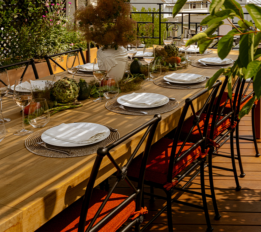 Una sala da pranzo all’aperto
